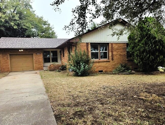 Building Photo - 3701 NW 59th St