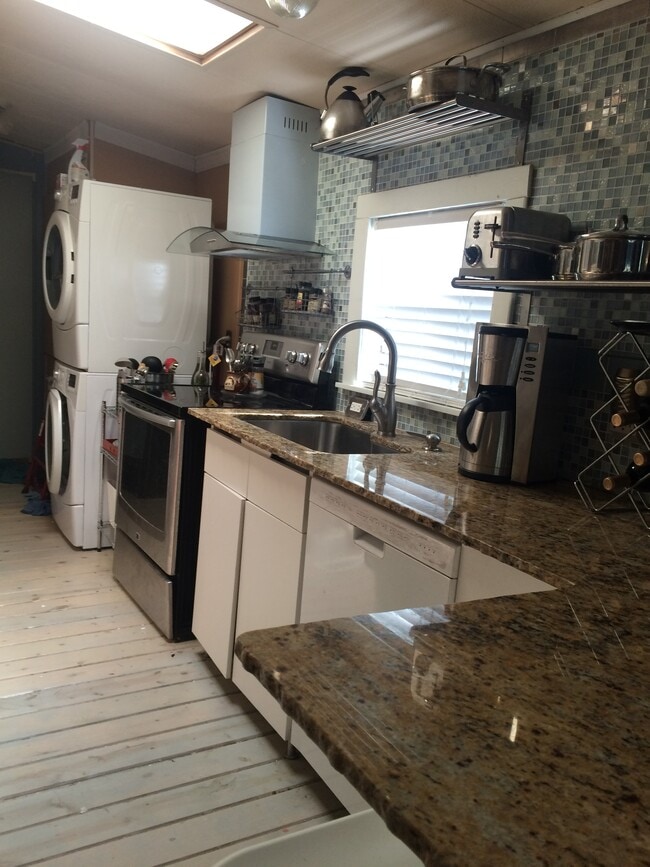 Building Photo - 3000 Clarcona Road Unit # 325