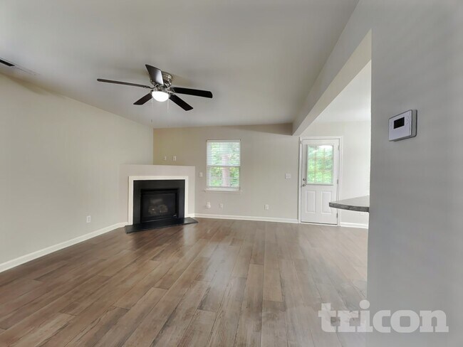 Photo - 705 Champion St