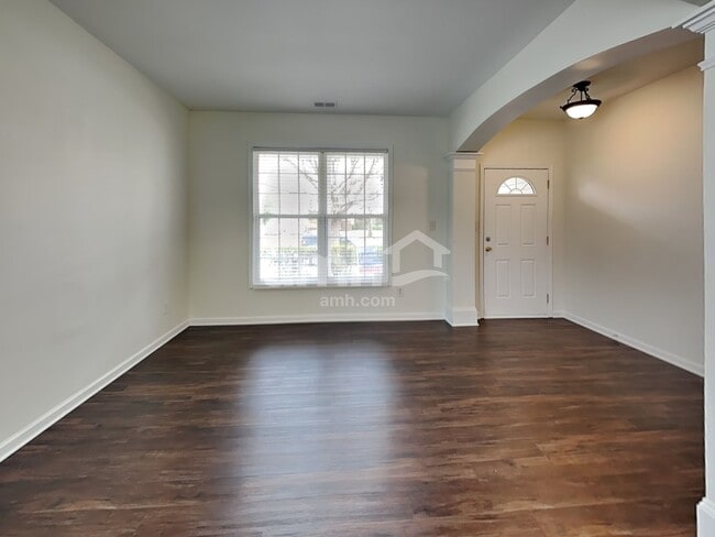 Photo - 5913 Lindley Crescent Dr