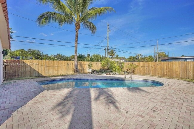 Photo - 2005 N 36th Ave