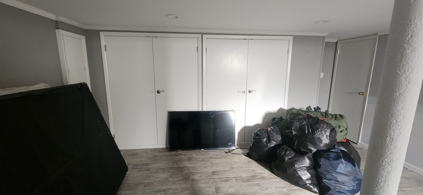 Photo - 1984 Front St