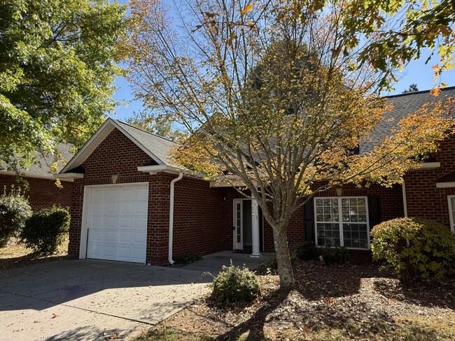 Photo - 2061 Salisbury Square Townhome