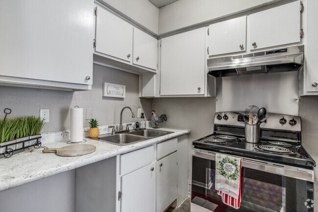 Building Photo - Courtyards at Gateway Rental