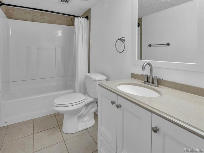 Photo - 2118 Pauline Blvd