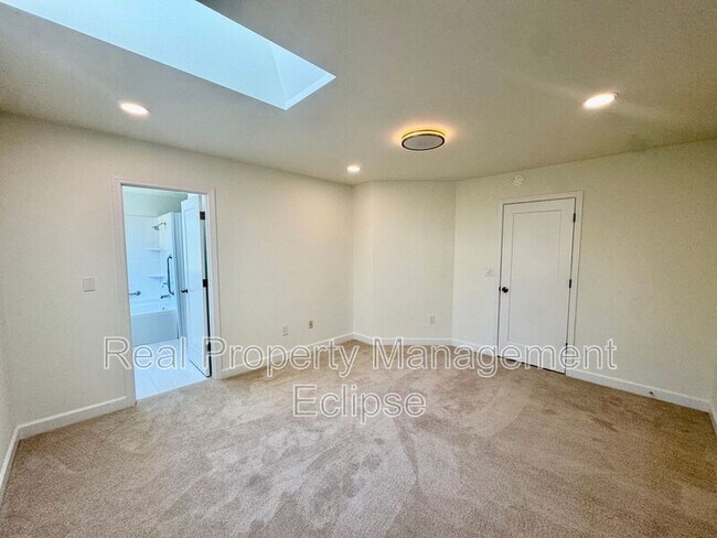 Photo - 10316 176th Ave NE