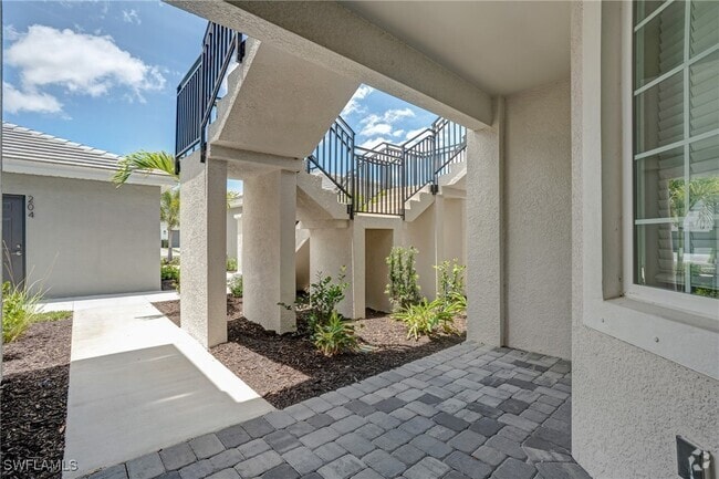 Building Photo - 11790 Venetian Lagoon Dr Unit 104 Rental