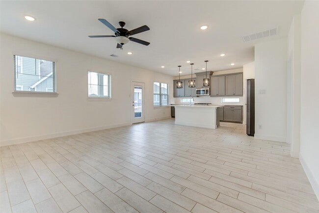 Photo - 18815 River Overlook Ct