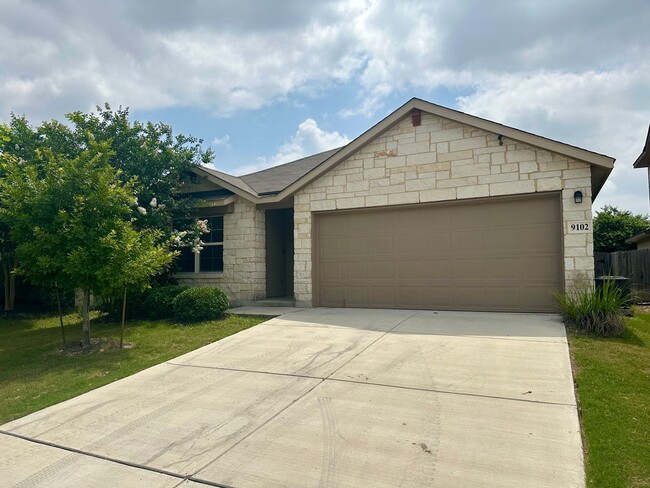 Photo - Fantastic Amenities ~ 4/2 Single Story w/ Refrigerator/Washer/Dryer Included ~