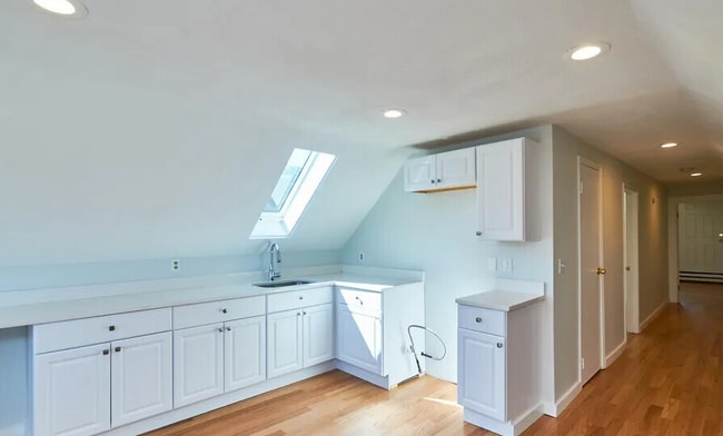 Photo - 25 Moreland St