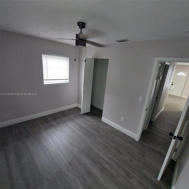 Photo - 790 NW 17th St