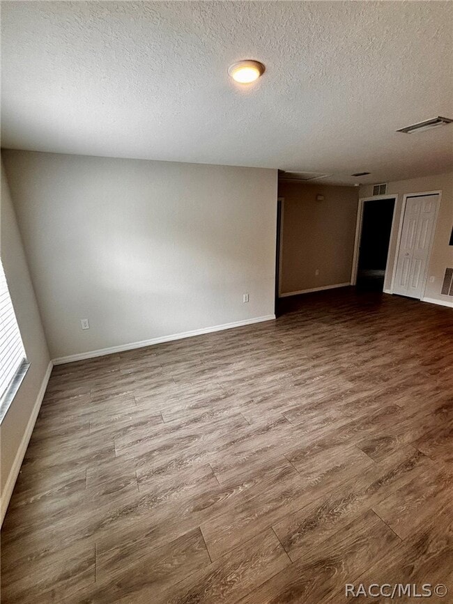 Photo - 9437 N Travis Dr