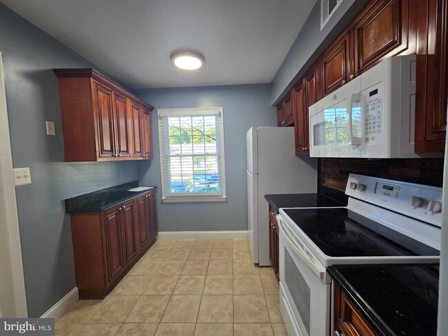 8363 Dunham Ct