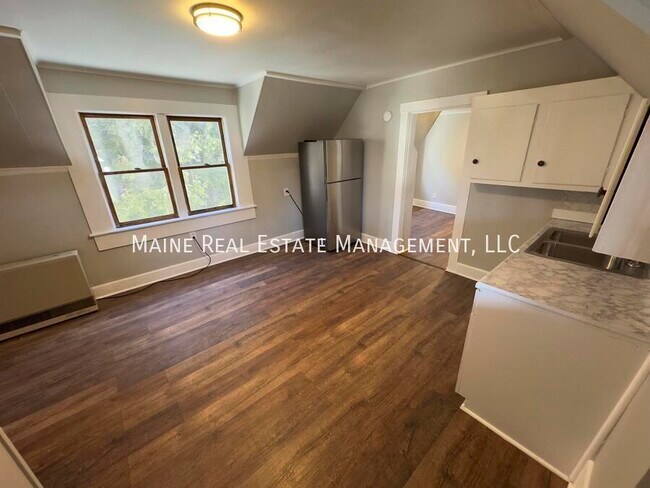 Photo - 51 Bosworth St Unit 4