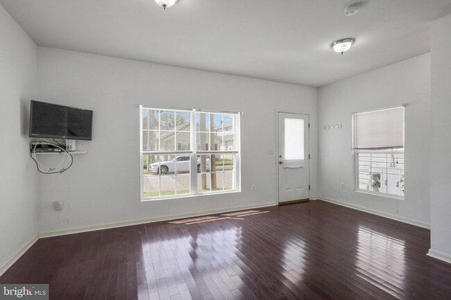 Photo - 277 4th Ave