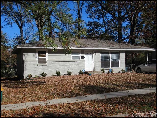 Building Photo - 26 S Wakefield Dr Rental