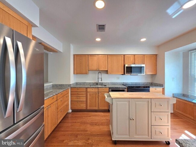 Photo - 5939 Heatherwood Ct