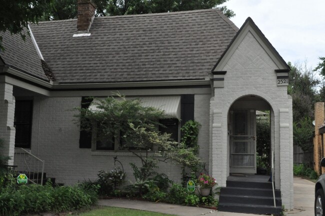 Photo - 2521 NW 12th St