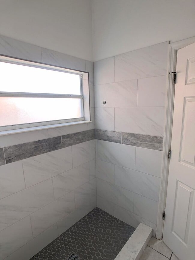 Building Photo - Move in Ready home in Kissimmee