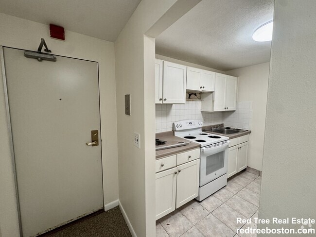 Building Photo - 16 Whites Ave Unit 25 Rental