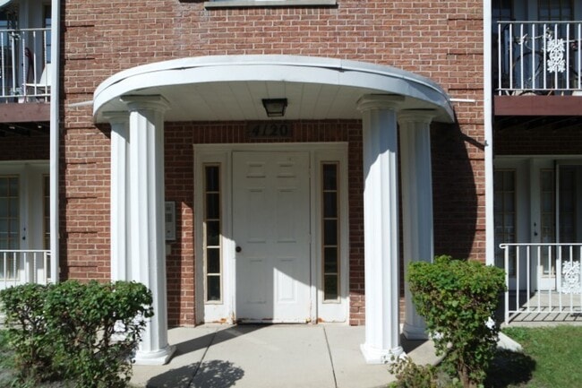 4120 Williamsburg Ct