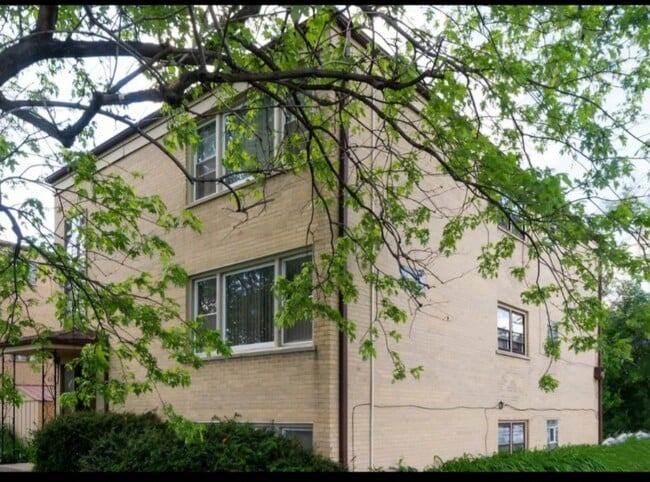 Photo - 5908 Butterfield Rd Apartments Unit B