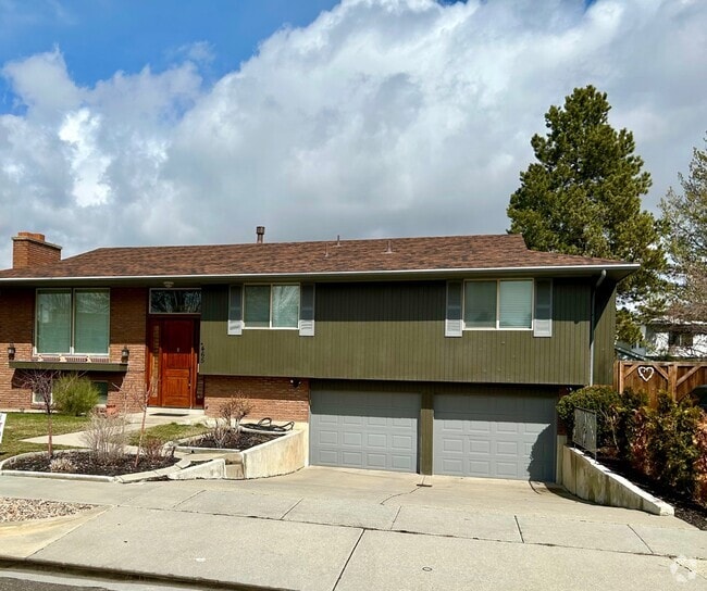 Building Photo - 465 E 6770 S Rental