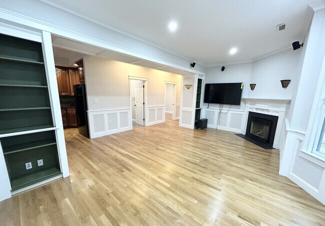 12 Buttonwood St