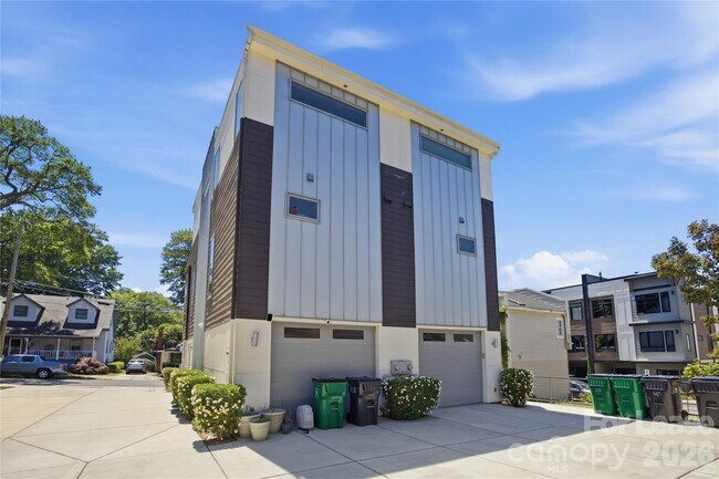 Photo - 918 Greenleaf Ave