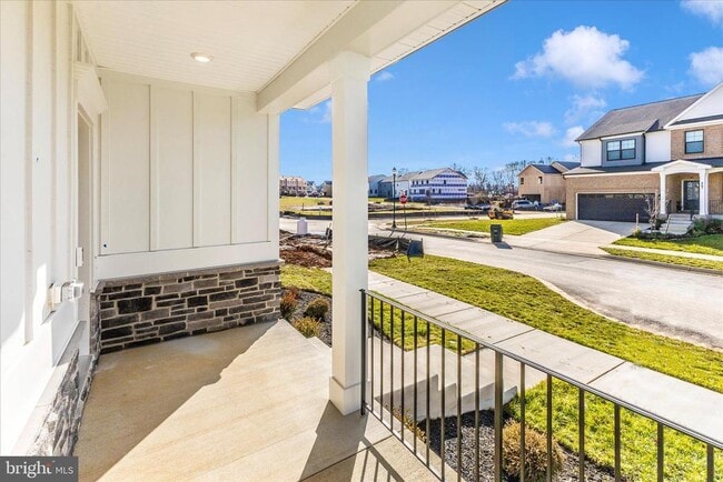 Photo - 461 Hanson St