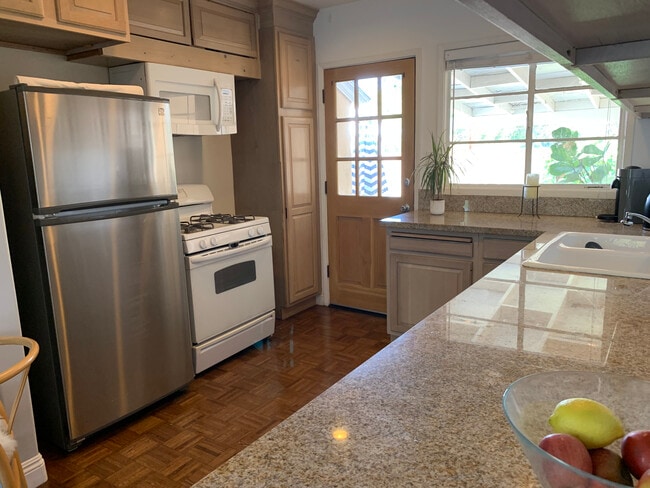 Photo - 17565 Bullock St