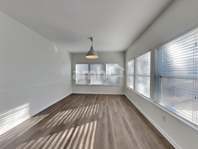 Photo - 113 N Cromwell Dr