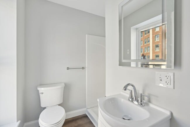 Photo - "610" on Congress St.-Newer Studio apt with 1 Bath $1,470.00 Heat & H20 included Unit 8