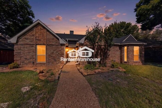 Building Photo - Renovated In Allen And To Be Your Home