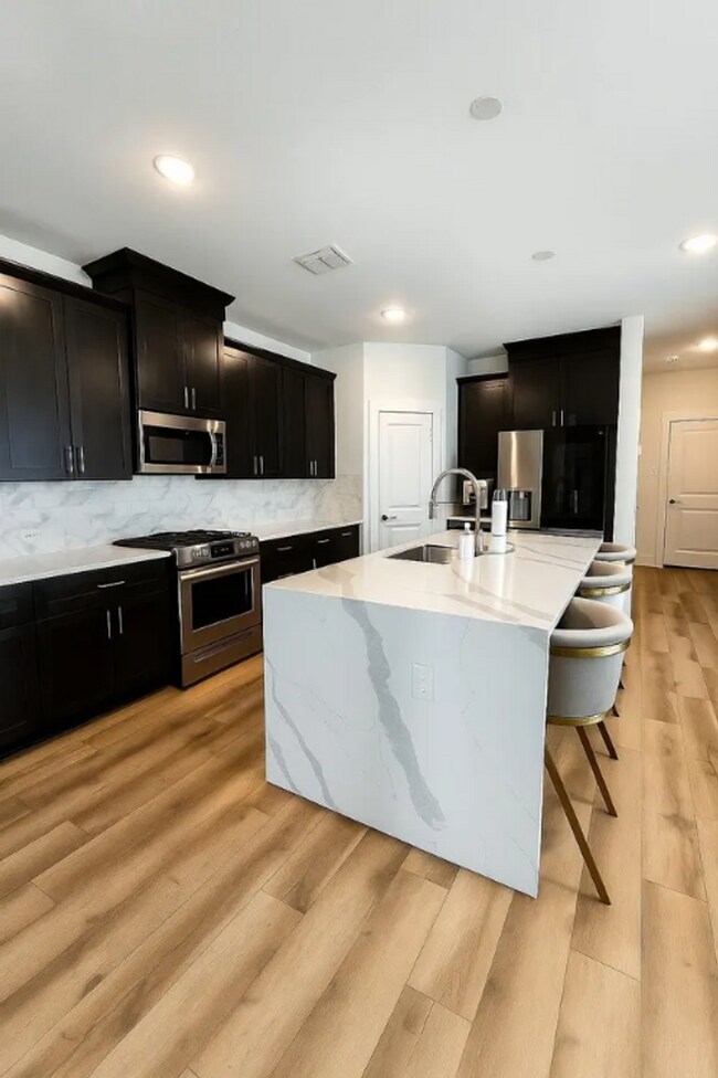 Photo - 4518 Smokey Quartz Ln