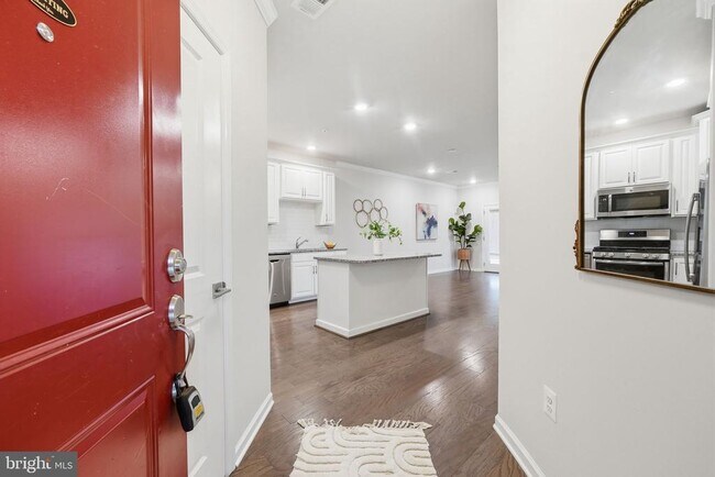 Building Photo - 23286 Southdown Manor Terrace Unit 108