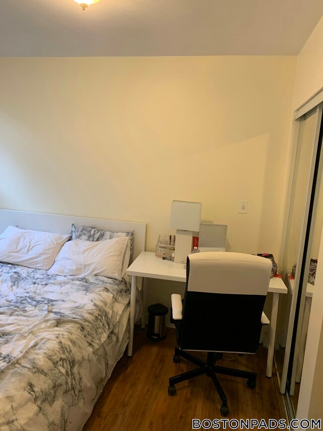 Photo - 220 Hanover St Unidad 17