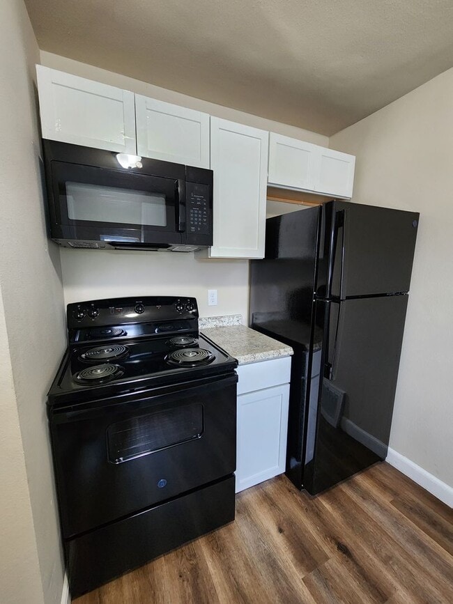 Photo - 3 Bedroom 1 Bath Home