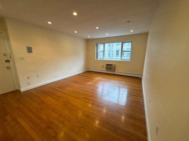 Photo - 40 Gardner St