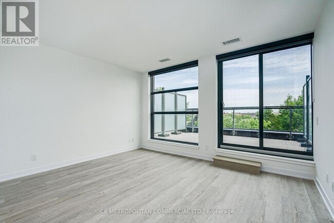 Photo - 2946 Dundas St W Unit 409