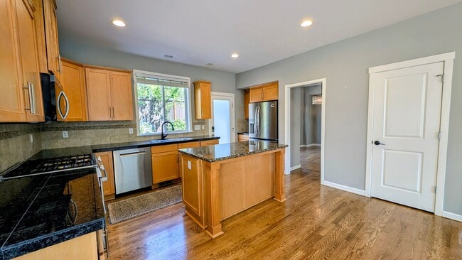 Photo - Spacious 2700+ sq.ft House in Logan Park neighborhood