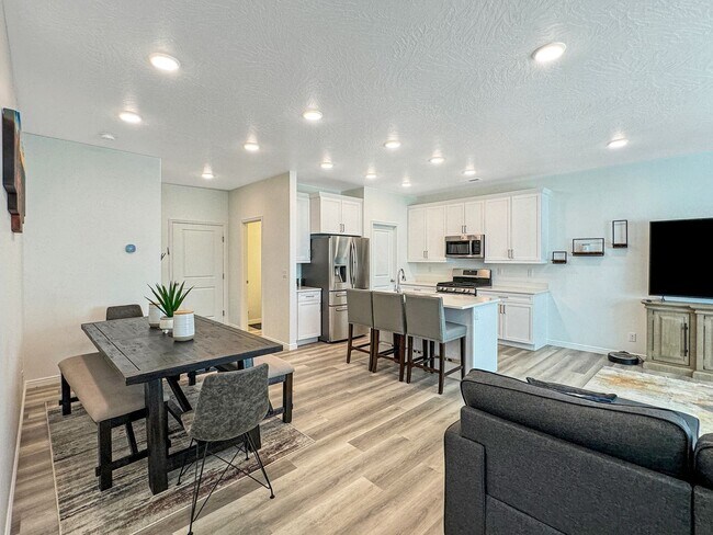 Photo - 5815 S Carnelian Pkwy