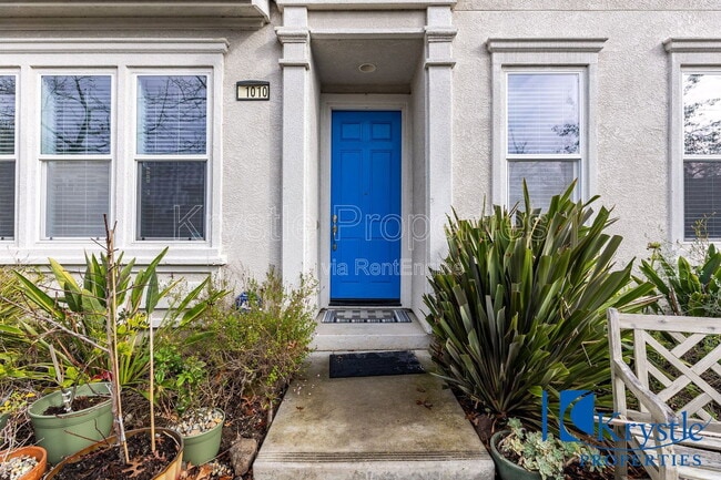 Photo - 1010 Madrone Ave