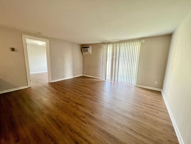 Photo - Spacious 1 Bdr Apt Across from KSU - Available 8/1!