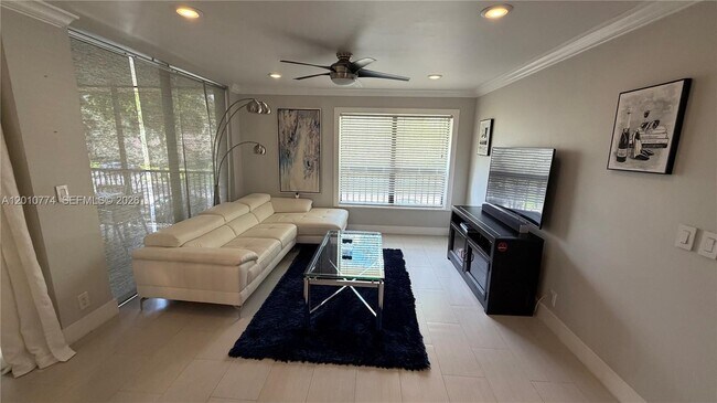 Photo - 2649 Carambola Cir N Unidad 1735