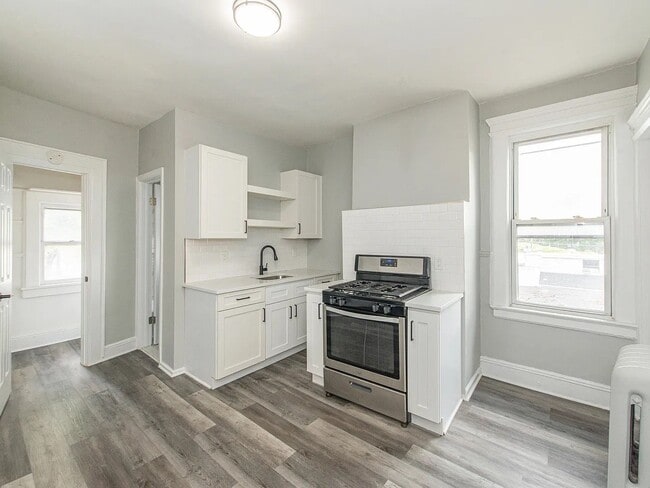 Building Photo - 68 Mill St Unit Apt 4