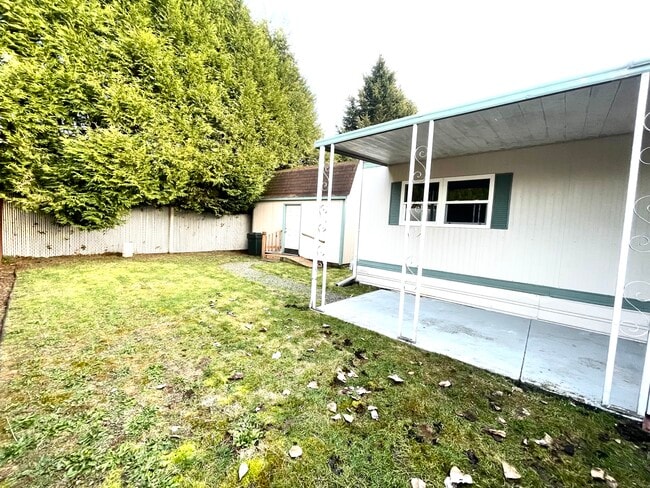 Photo - 2322 Tacoma Rd E Unit 9