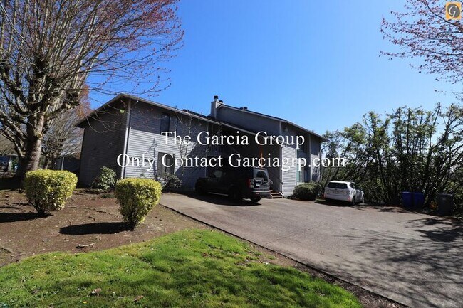 Building Photo - 10634 SW 49th Ave