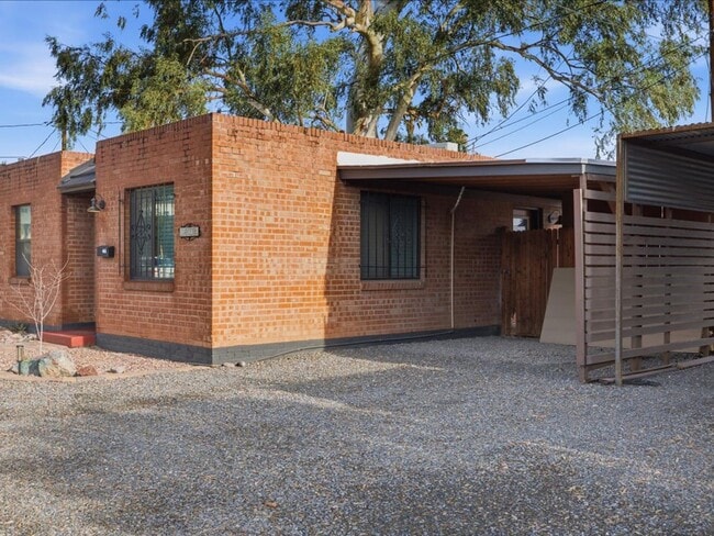 Photo - 1618 N Forgeus Ave