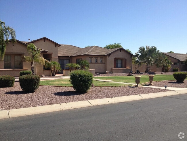 Building Photo - 14596 W Christy Dr Rental